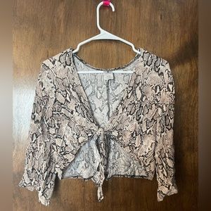 Target going out blouse, size lg.